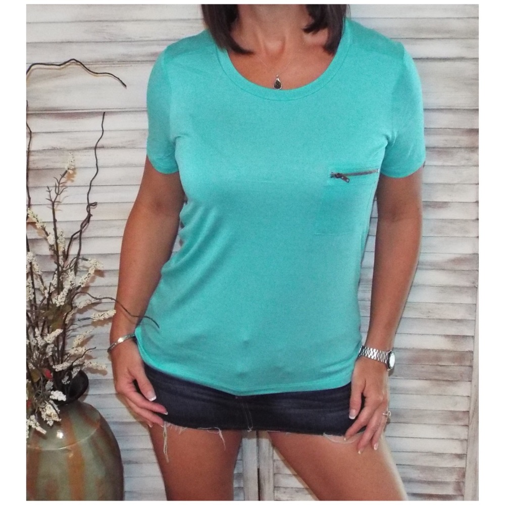 Scoop Neck Boyfriend Tee Zipper Pocket Green 1318 - Picture 4 of 6